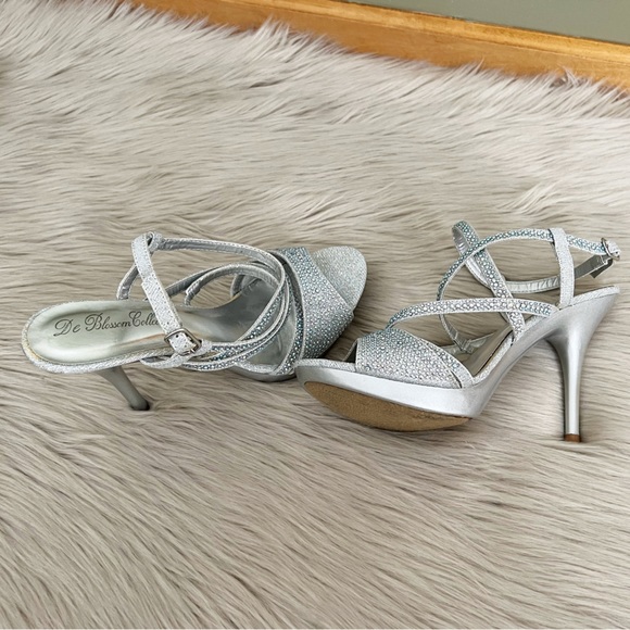 De Blossom Silver Rhinestone Heels Size 7.5 - Picture 9 of 12
